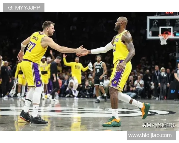 东詹伤缺里夫斯当家！狂飙51+11+9刷爆纪录 献取胜罚球险胜国王