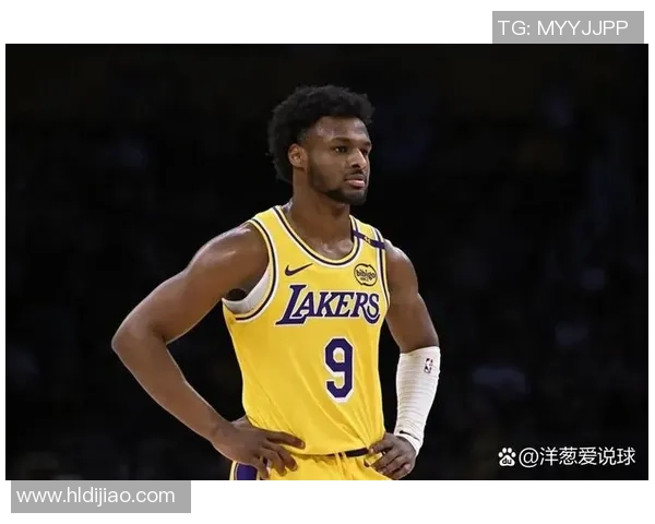 没抓住机会！可贵进入轮换阵型的湖人侧翼新星的体现仍然十分一般